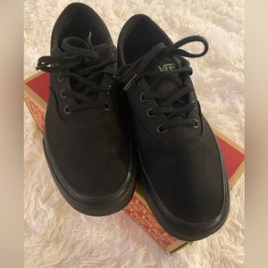 All Black low Vans Women’s size 9